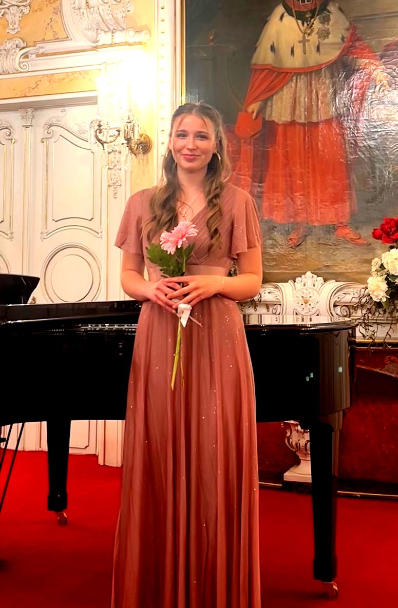 Anna Jakubíčková získala 1. cenu na Mezinárodní pěvecké soutěži Olomouc 2025